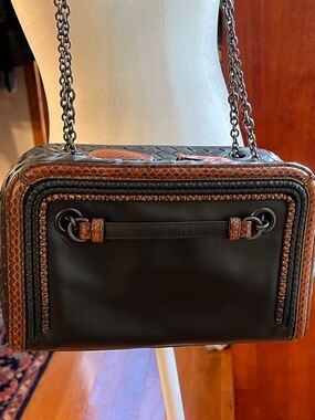 One of kind BOTTEGA VENETA chain strap bag.